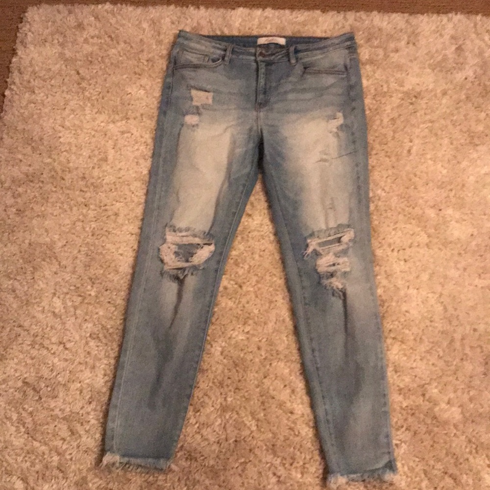 Buckle Light Wash Jeans
